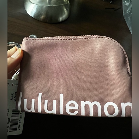 LULULEMON CARD POUCH - Picture 7 of 9